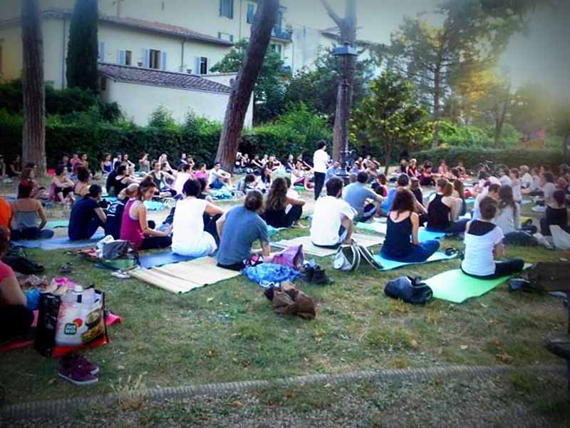 Yoga nel giardino dell'Orticoltura - associazione Druma Yoga
